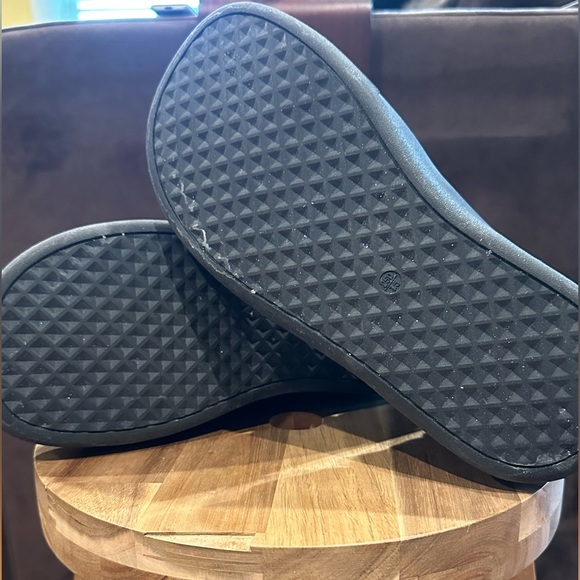 International Black Sneakers - UK - Picture 5 of 6